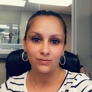 Meet your Posher, Crystal